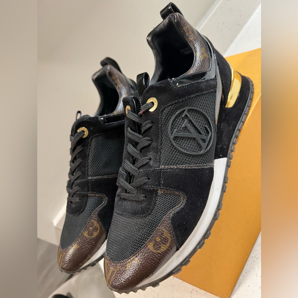 Louis Vuitton Run away sneaker - Picture 4 of 4
